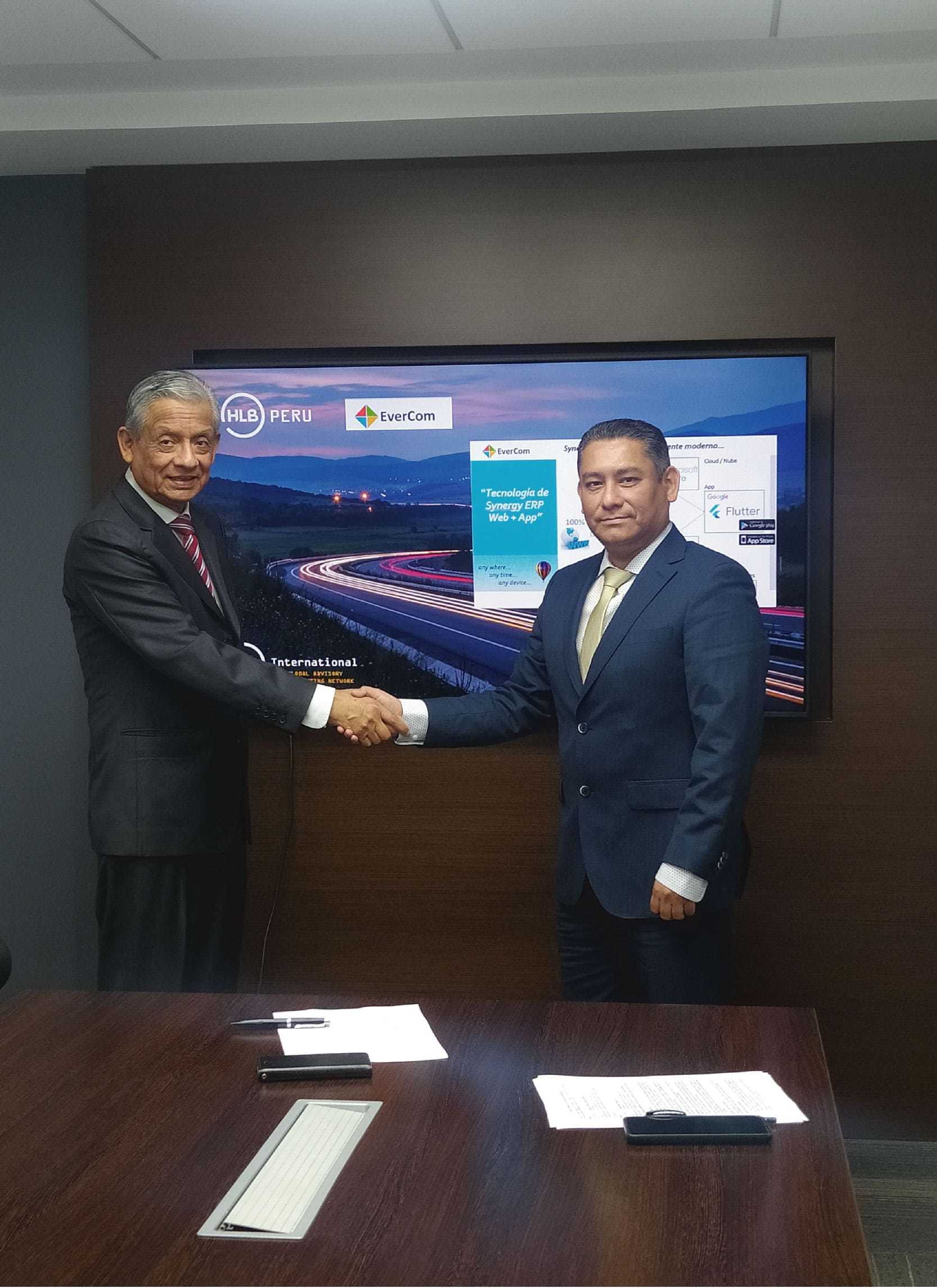 Featured image for “HLB PERÚ Y EVERCOM SOLUTIONS firman alianza estratégica”